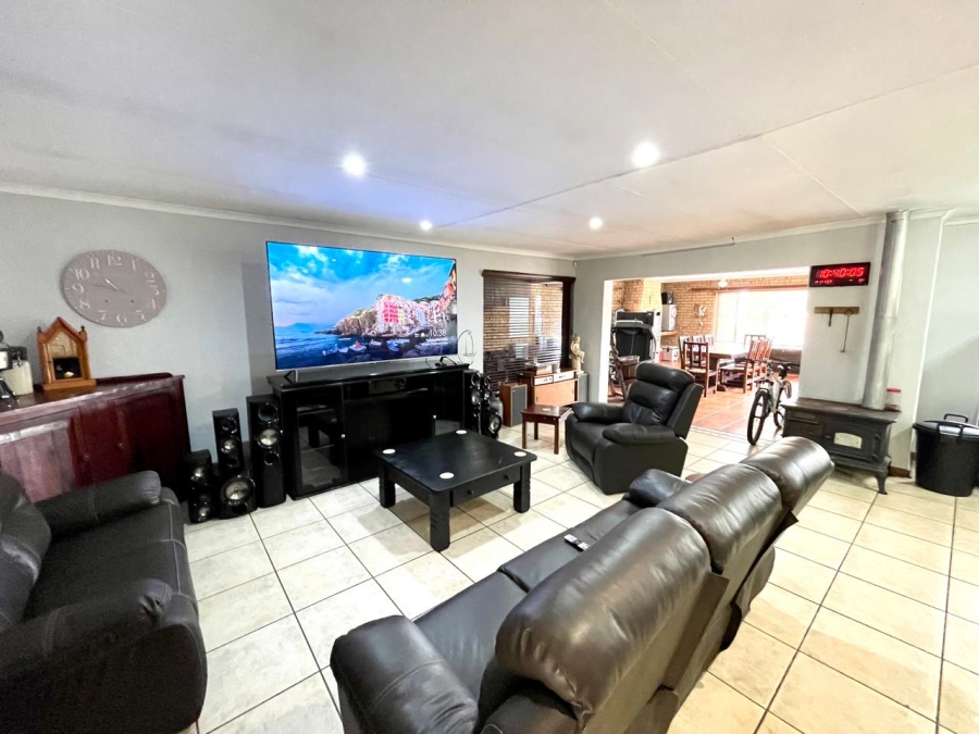 4 Bedroom Property for Sale in Secunda Mpumalanga