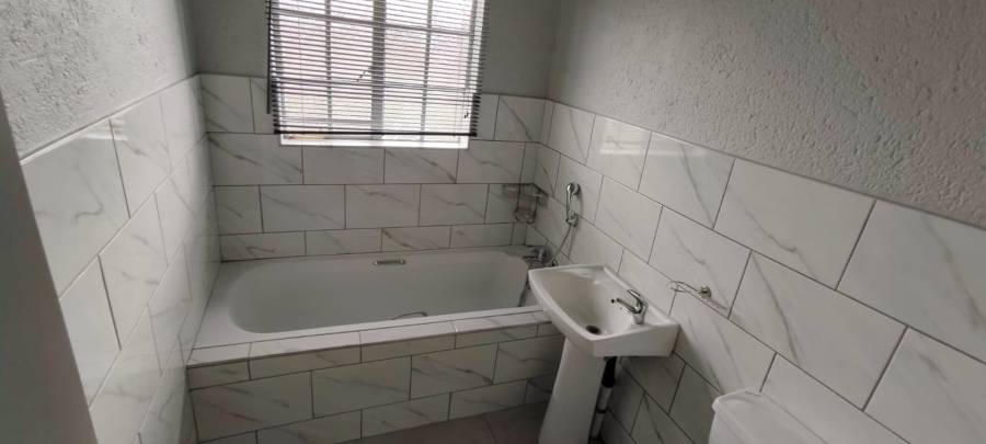 To Let 2 Bedroom Property for Rent in Nelspruit Mpumalanga