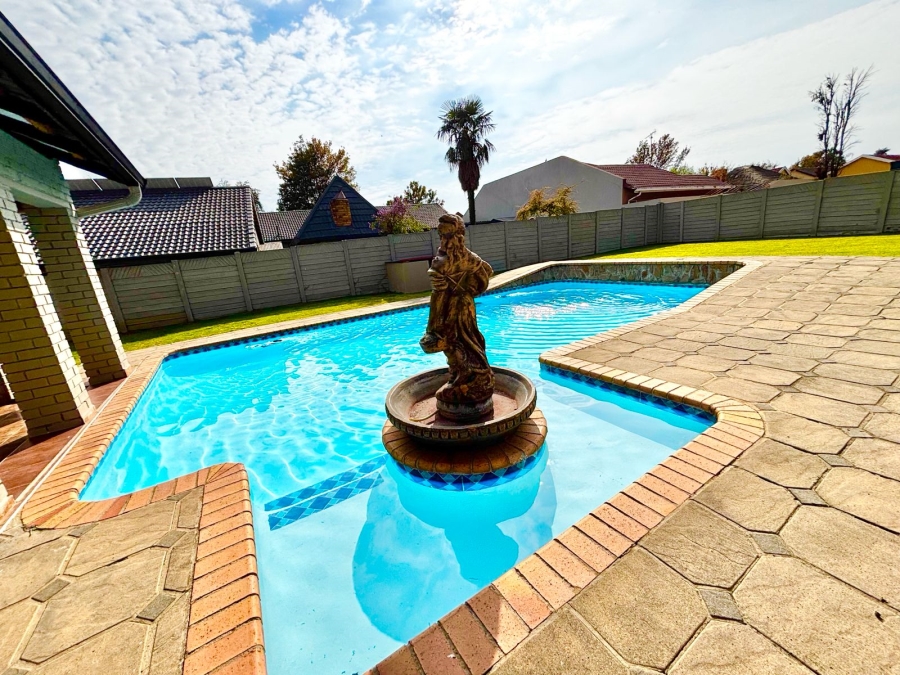 4 Bedroom Property for Sale in Secunda Mpumalanga