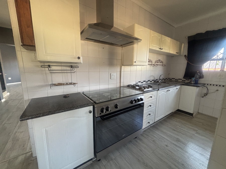 3 Bedroom Property for Sale in Ben Fleur Mpumalanga
