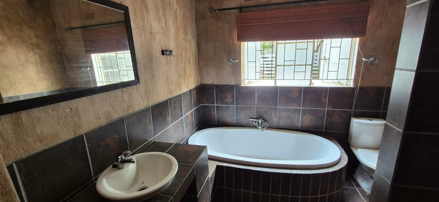 7 Bedroom Property for Sale in Nelspruit Rural Mpumalanga