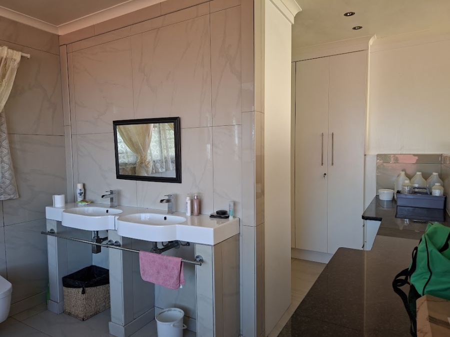 4 Bedroom Property for Sale in West Acres Ext 8 Mpumalanga