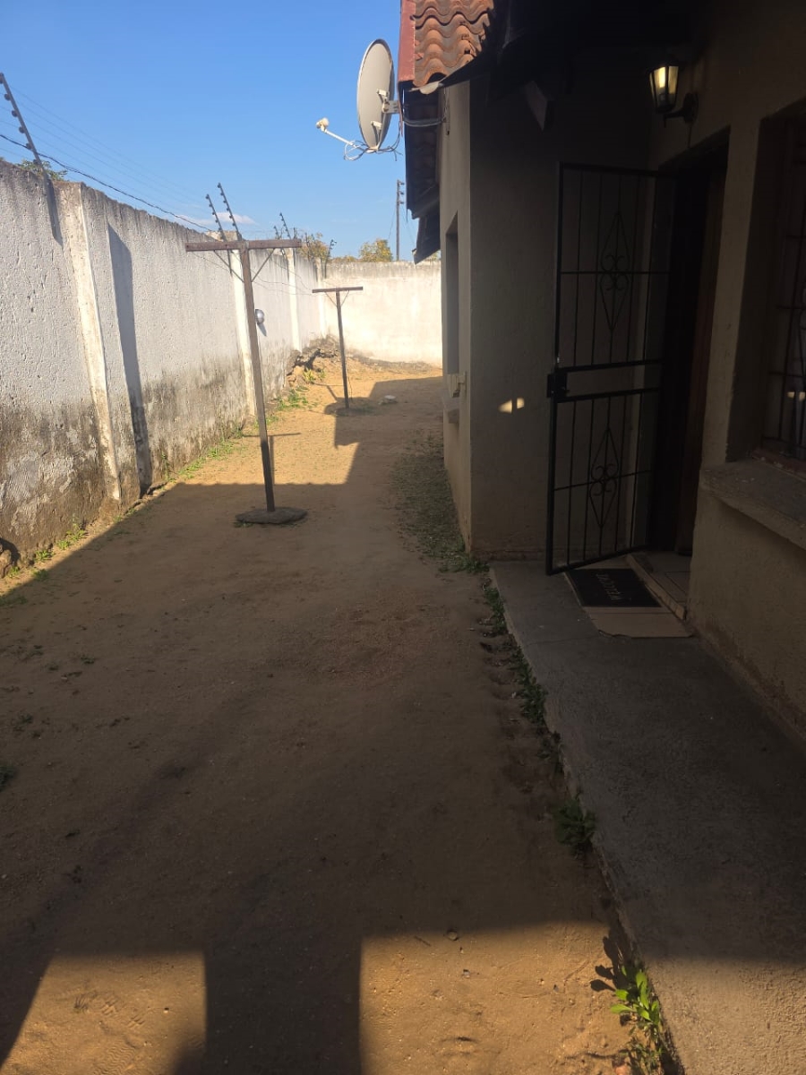 To Let 3 Bedroom Property for Rent in Kamagugu Mpumalanga