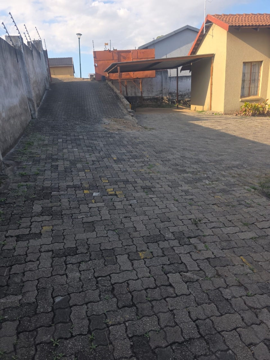 To Let 3 Bedroom Property for Rent in Kamagugu Mpumalanga
