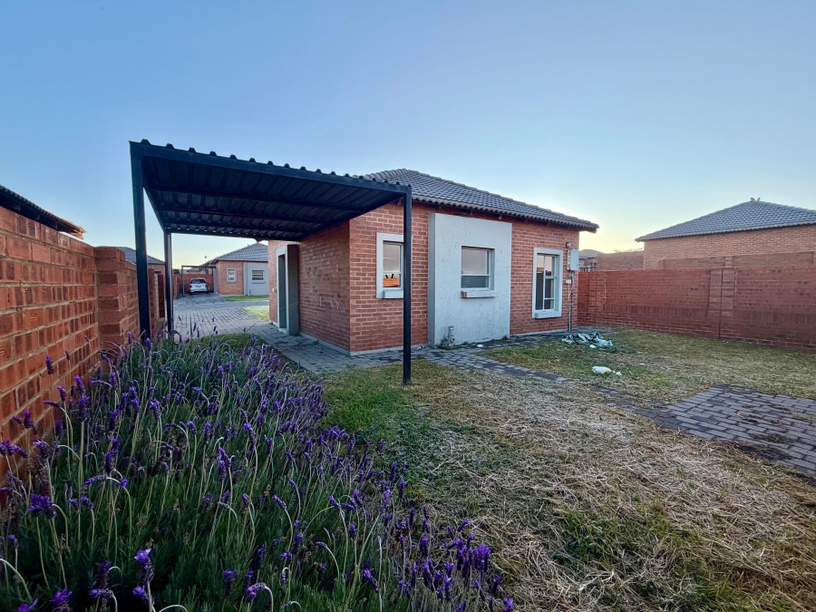 To Let 2 Bedroom Property for Rent in Terra Nova Mpumalanga