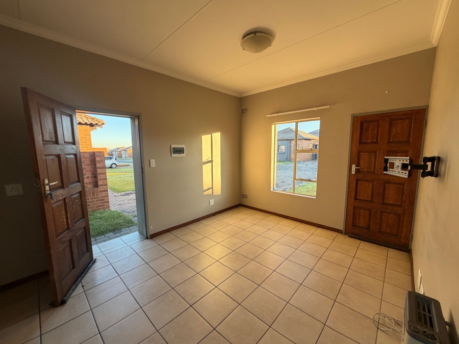 To Let 2 Bedroom Property for Rent in Terra Nova Mpumalanga