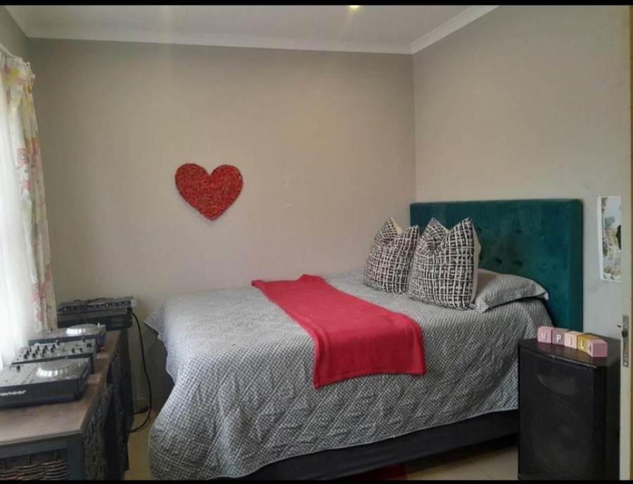 3 Bedroom Property for Sale in Jackaroo Park Mpumalanga