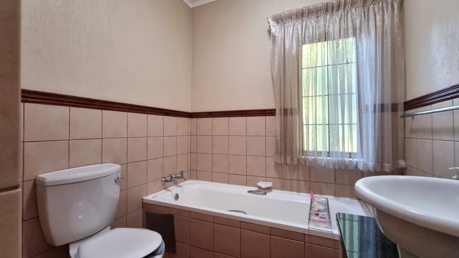 2 Bedroom Property for Sale in Nelspruit Ext 5 Mpumalanga