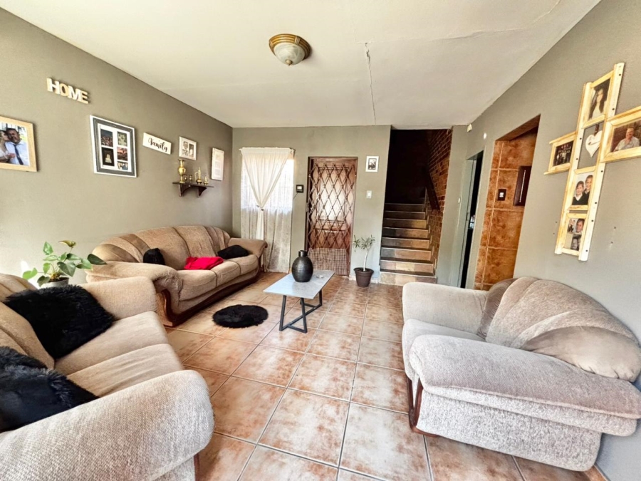 2 Bedroom Property for Sale in Cosmosrand Mpumalanga