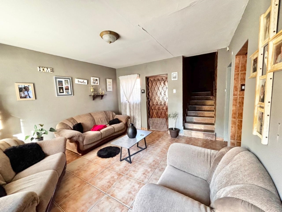 2 Bedroom Property for Sale in Cosmosrand Mpumalanga