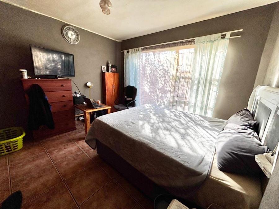 2 Bedroom Property for Sale in Cosmosrand Mpumalanga