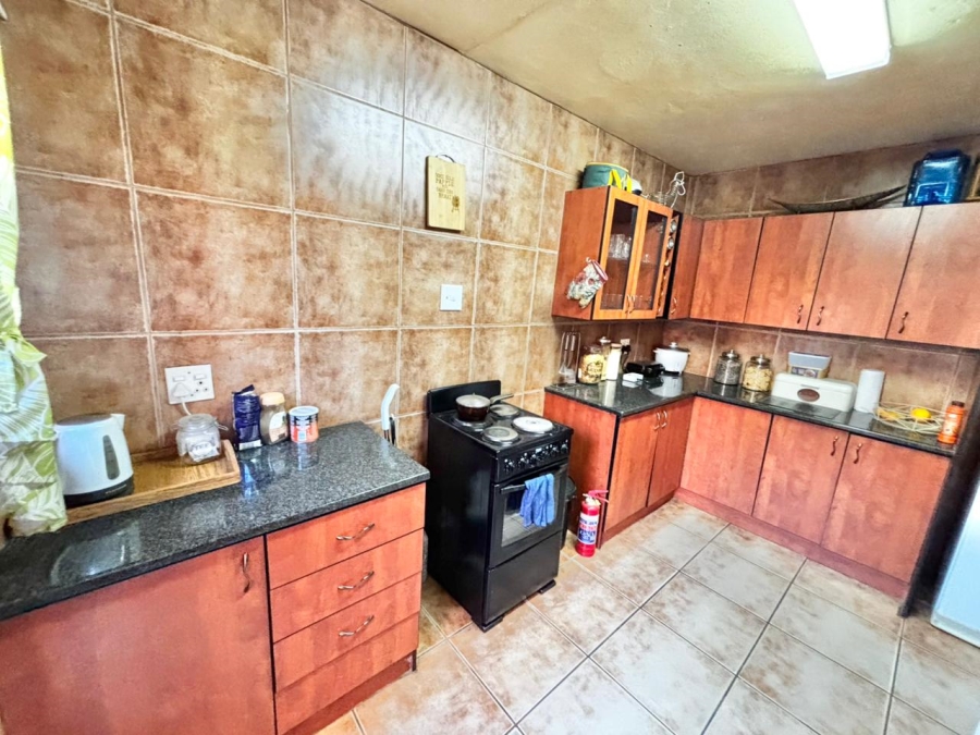 2 Bedroom Property for Sale in Cosmosrand Mpumalanga