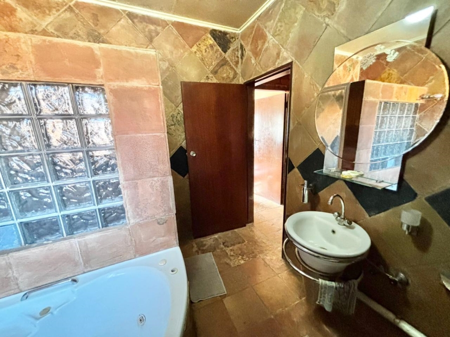 2 Bedroom Property for Sale in Cosmosrand Mpumalanga