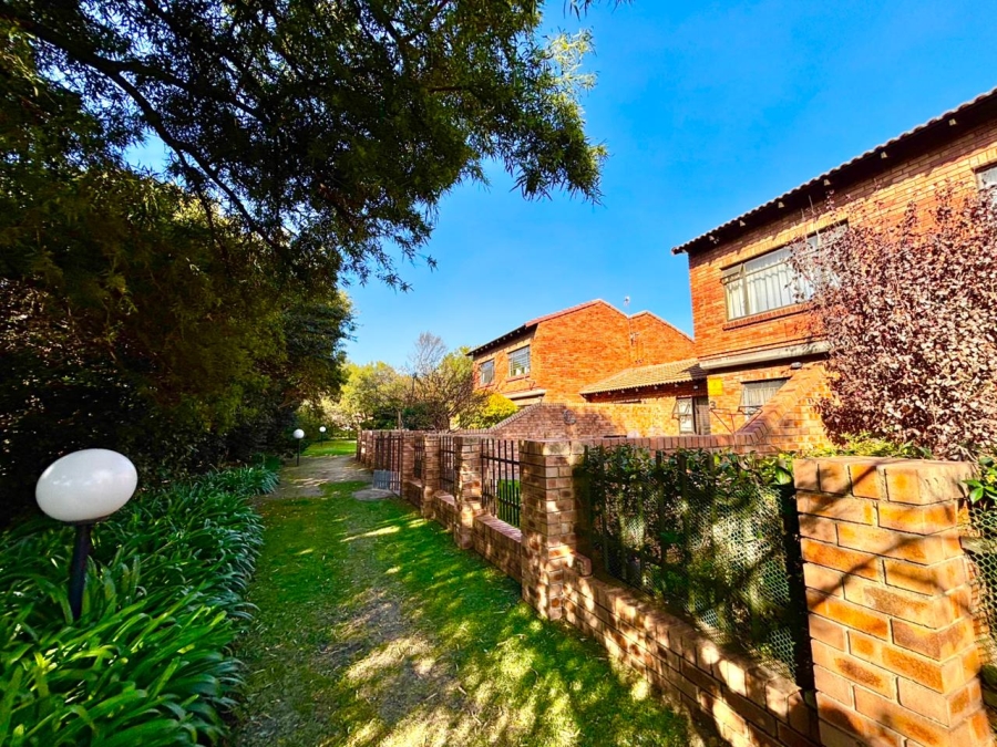 2 Bedroom Property for Sale in Cosmosrand Mpumalanga