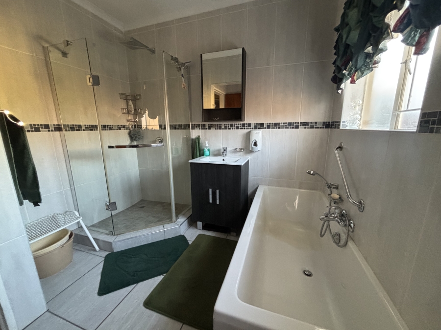 3 Bedroom Property for Sale in Ben Fleur Mpumalanga