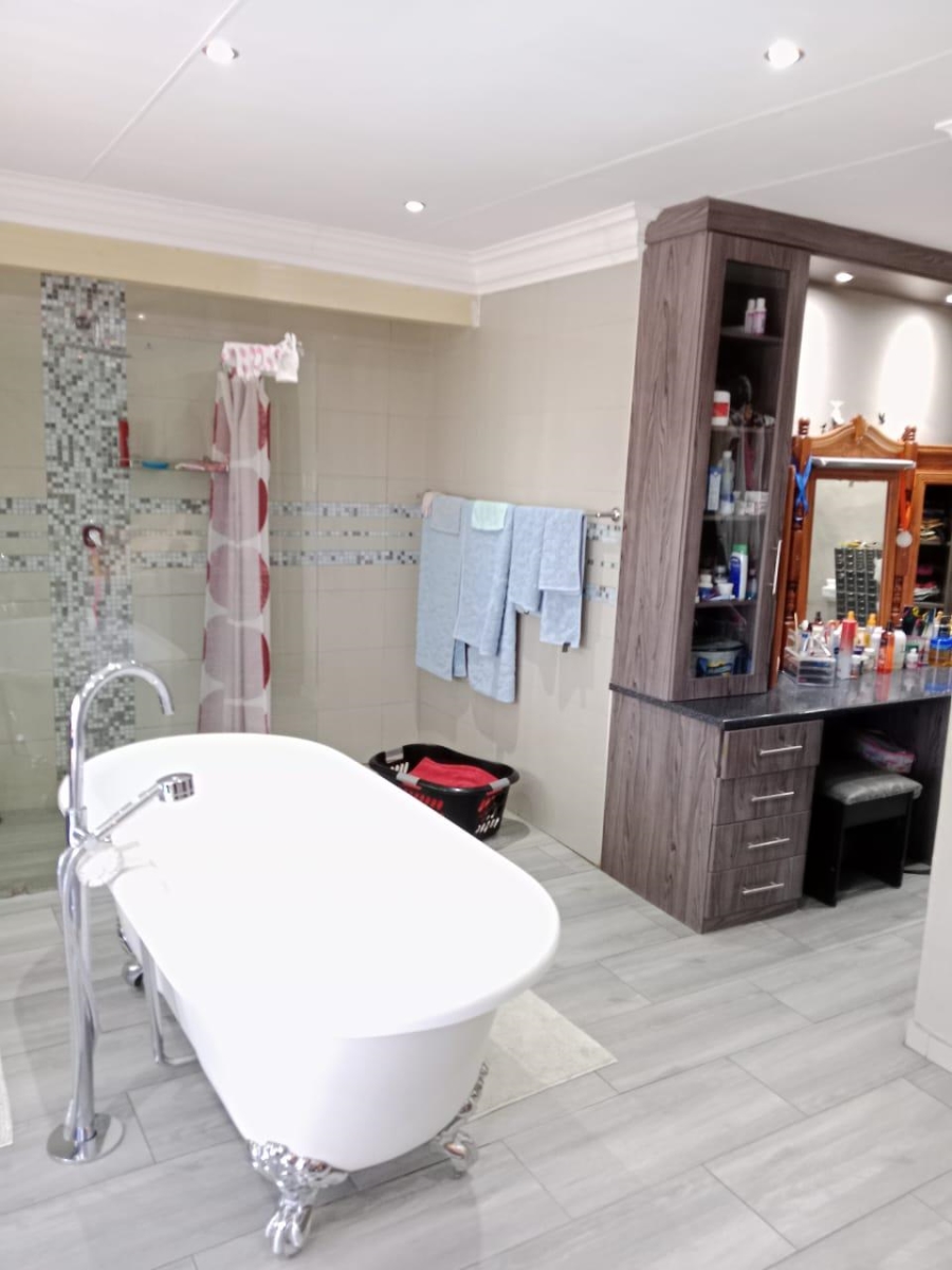 4 Bedroom Property for Sale in Secunda Mpumalanga
