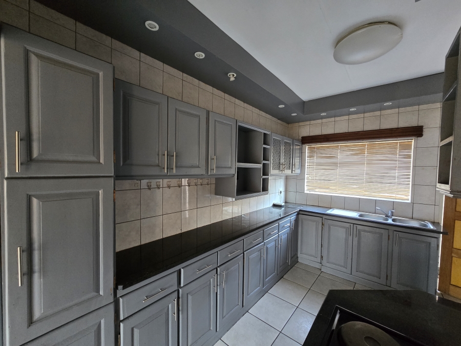3 Bedroom Property for Sale in Middelburg Central Mpumalanga