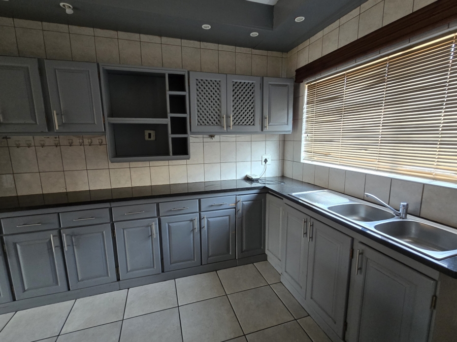 3 Bedroom Property for Sale in Middelburg Central Mpumalanga
