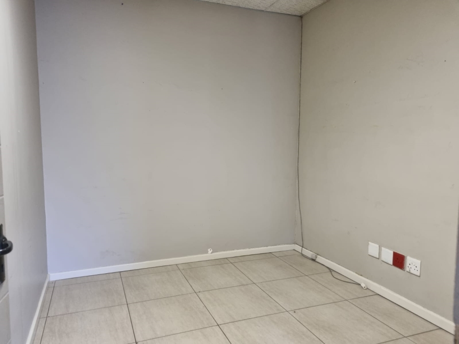 To Let Commercial Property for Rent in Sonheuwel Mpumalanga