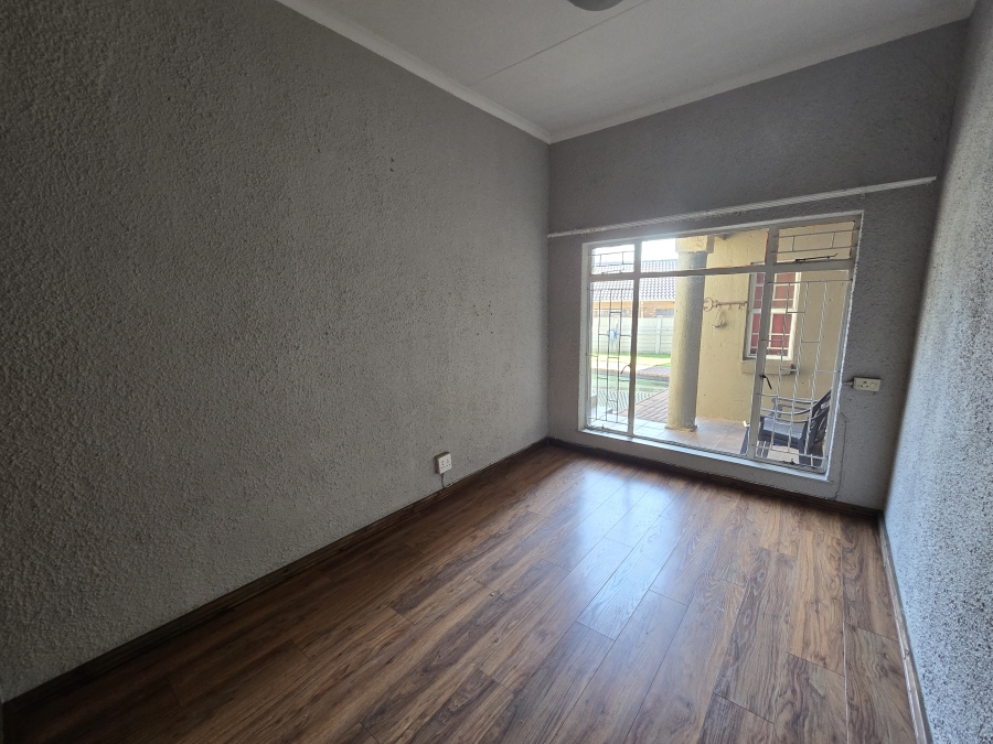 4 Bedroom Property for Sale in Aerorand Mpumalanga