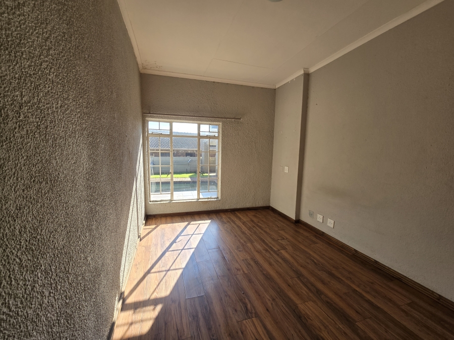 4 Bedroom Property for Sale in Aerorand Mpumalanga