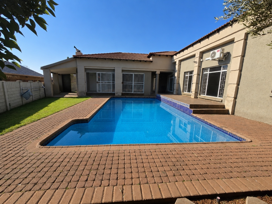 4 Bedroom Property for Sale in Aerorand Mpumalanga