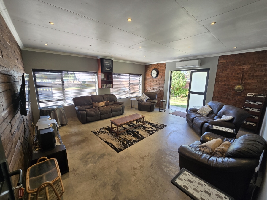 3 Bedroom Property for Sale in Aerorand Mpumalanga