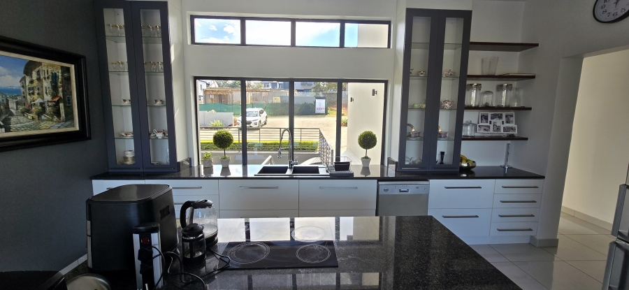 5 Bedroom Property for Sale in Elawini Lifestyle Estate Mpumalanga