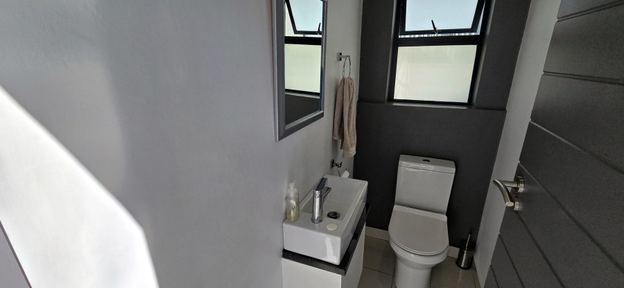 5 Bedroom Property for Sale in Elawini Lifestyle Estate Mpumalanga