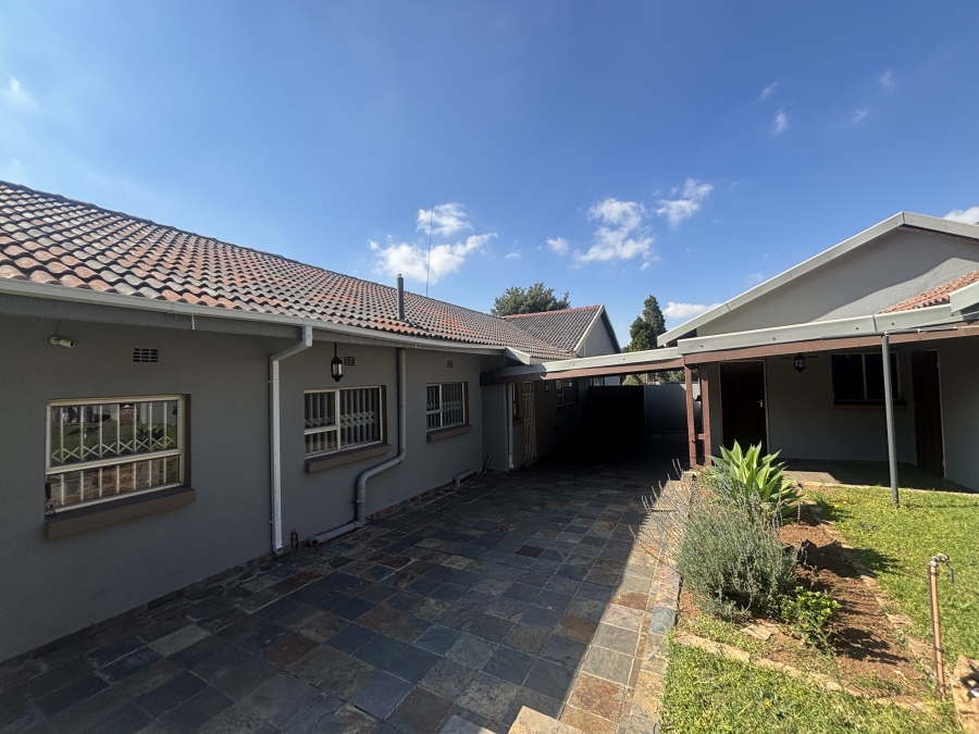 3 Bedroom Property for Sale in Ben Fleur Mpumalanga