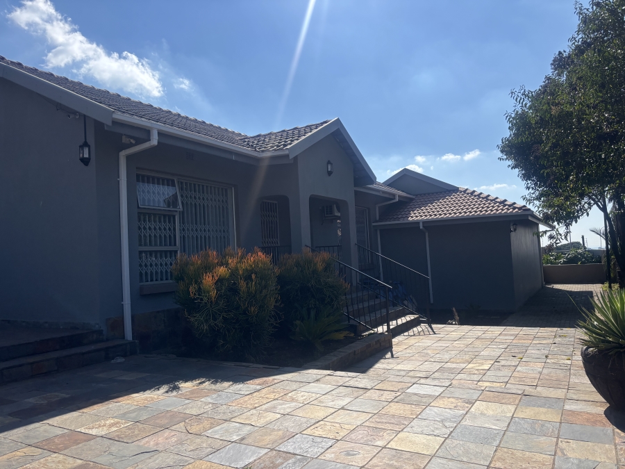 3 Bedroom Property for Sale in Ben Fleur Mpumalanga