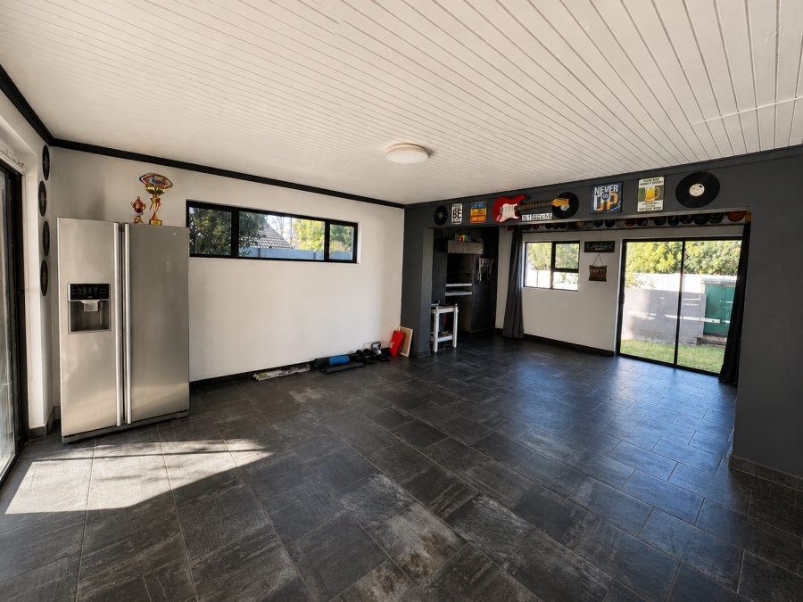 4 Bedroom Property for Sale in Suidheuwel Mpumalanga
