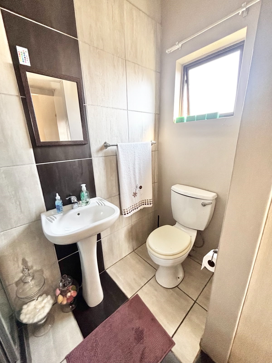 2 Bedroom Property for Sale in Terra Nova Mpumalanga