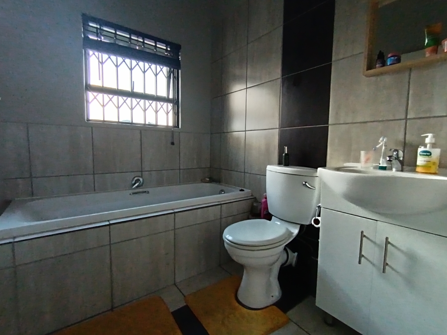 3 Bedroom Property for Sale in Terra Nova Mpumalanga