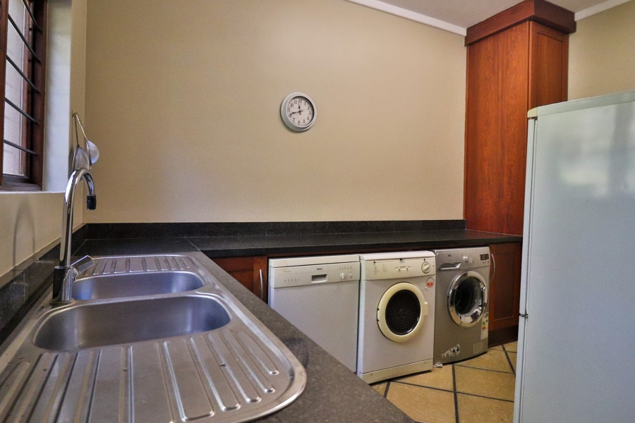 6 Bedroom Property for Sale in Sonheuwel Ext 1 Mpumalanga