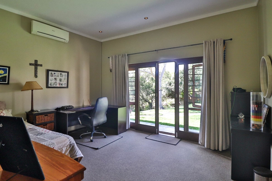 6 Bedroom Property for Sale in Sonheuwel Ext 1 Mpumalanga
