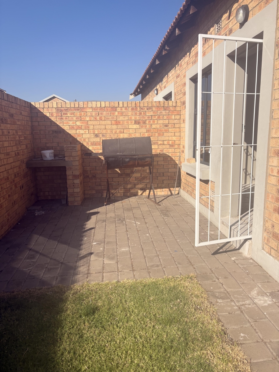 2 Bedroom Property for Sale in Terra Nova Mpumalanga
