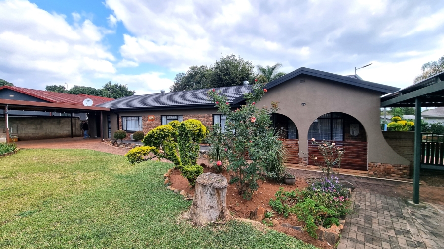 4 Bedroom Property for Sale in Barberton Mpumalanga