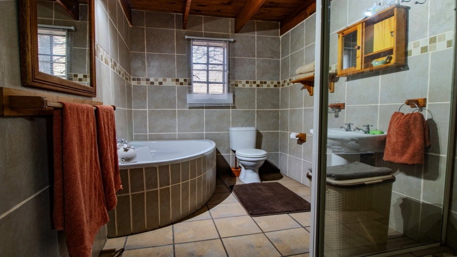 5 Bedroom Property for Sale in Marloth Park Mpumalanga