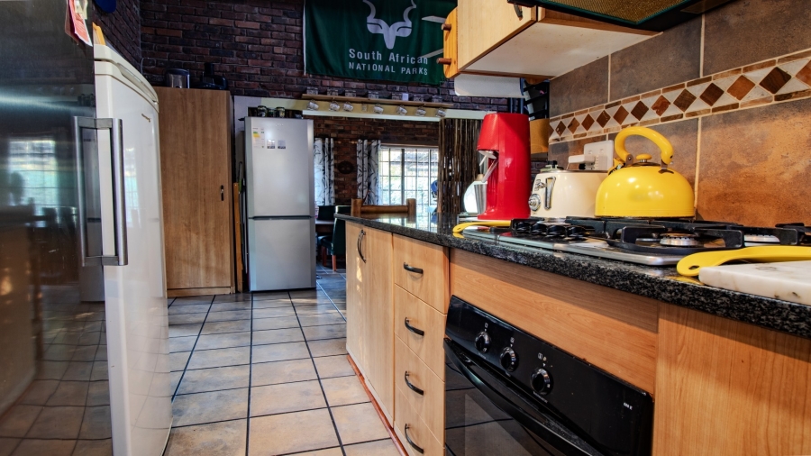 5 Bedroom Property for Sale in Marloth Park Mpumalanga