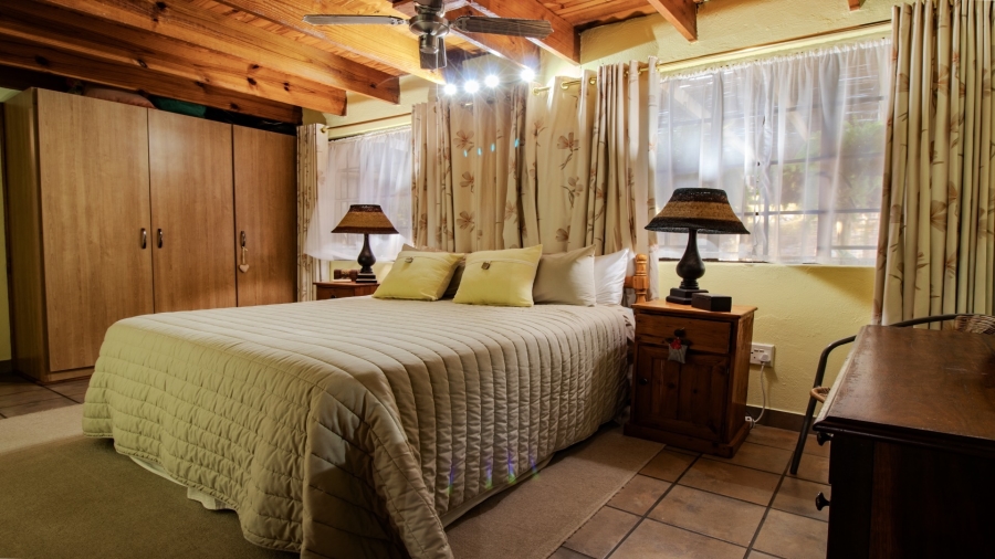5 Bedroom Property for Sale in Marloth Park Mpumalanga
