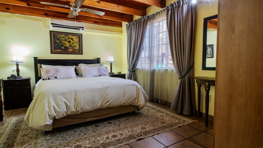 5 Bedroom Property for Sale in Marloth Park Mpumalanga
