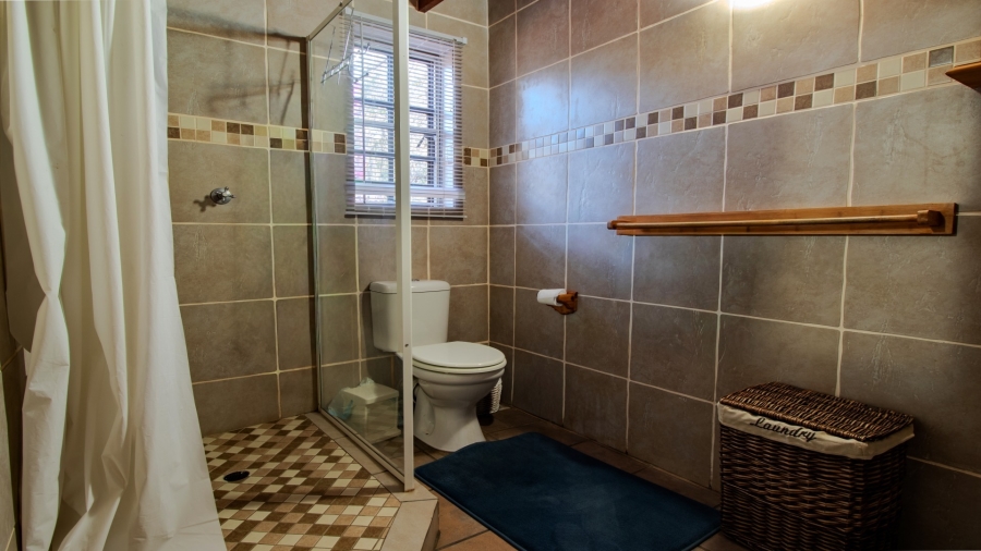 5 Bedroom Property for Sale in Marloth Park Mpumalanga