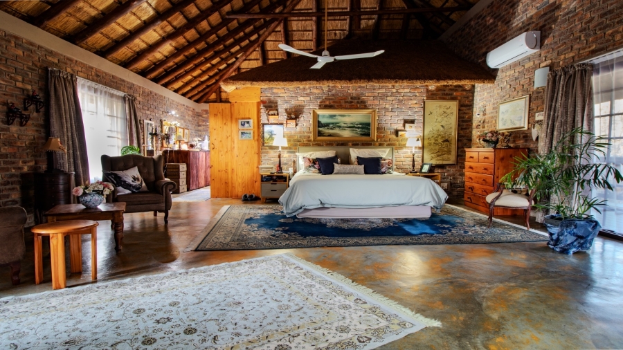 5 Bedroom Property for Sale in Marloth Park Mpumalanga