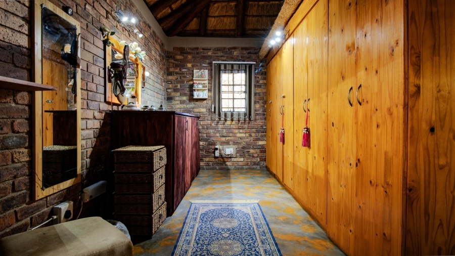 5 Bedroom Property for Sale in Marloth Park Mpumalanga