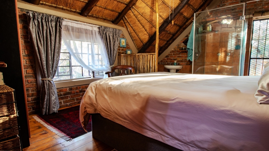 5 Bedroom Property for Sale in Marloth Park Mpumalanga