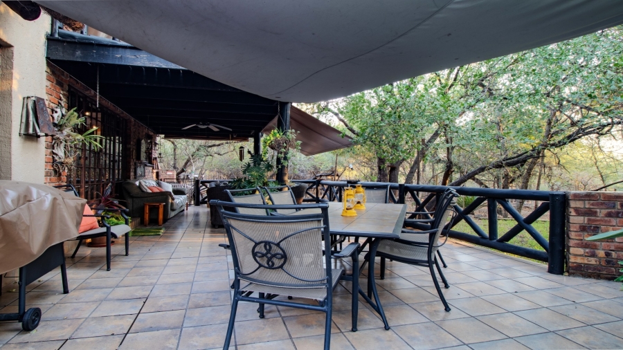 5 Bedroom Property for Sale in Marloth Park Mpumalanga