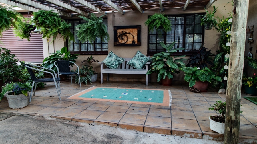 5 Bedroom Property for Sale in Marloth Park Mpumalanga