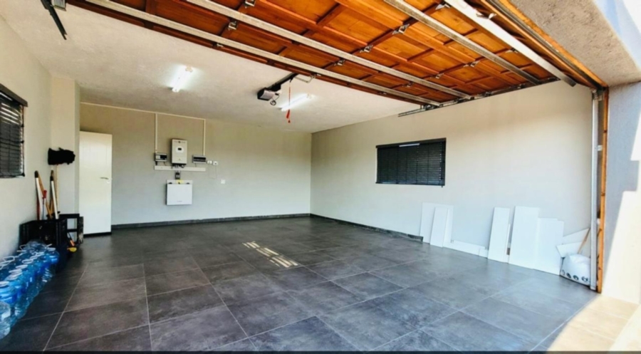5 Bedroom Property for Sale in Elawini Lifestyle Estate Mpumalanga