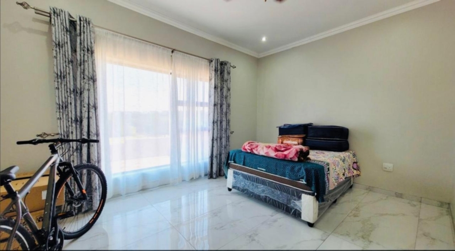 5 Bedroom Property for Sale in Elawini Lifestyle Estate Mpumalanga